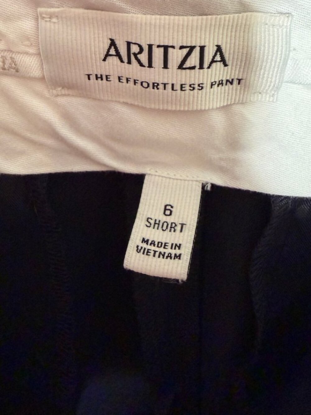 Aritzia The Effortless Pant - Navy Blue Crepette - Size 8 Short - Picture 7 of 8